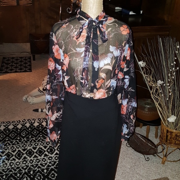 Who What Wear Tops - WHO WHAT WEAR BELL SLEEVE BLOUSE NWT